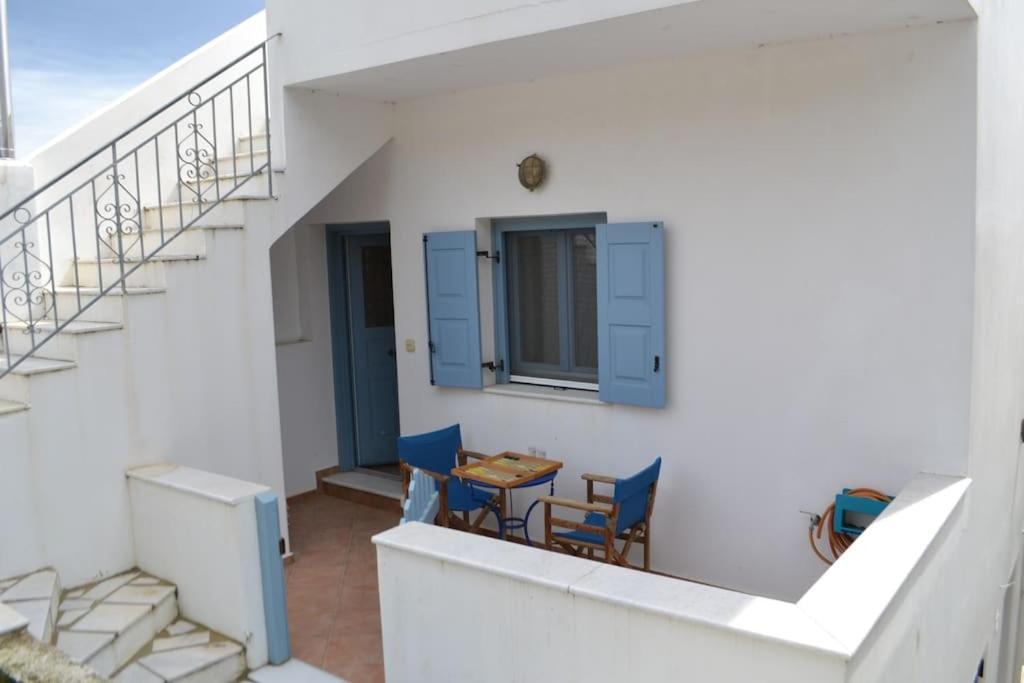 Blue House Villa Koronos Exterior photo